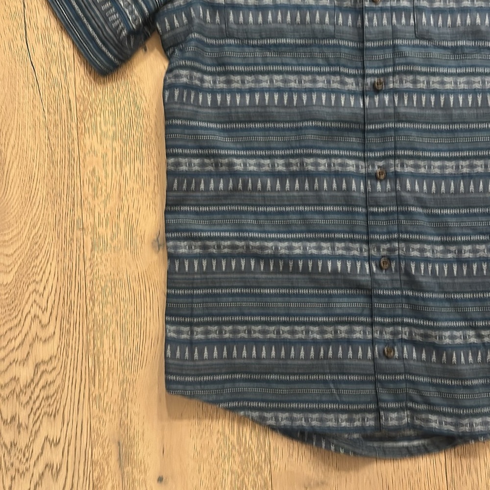 Sherpa button down - Picture 3 of 7